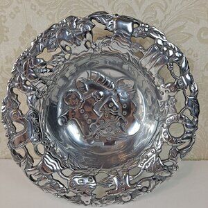 Home For The Holidays Silver Pierced Bowl Holiday Carvings In Original Box EUC